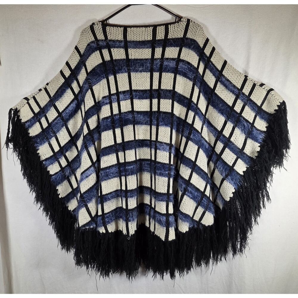 Olivia M Womans Plaid Blue/black/white Fringe Poncho Cape Knit Sweater Size Med. - Picture 3 of 6